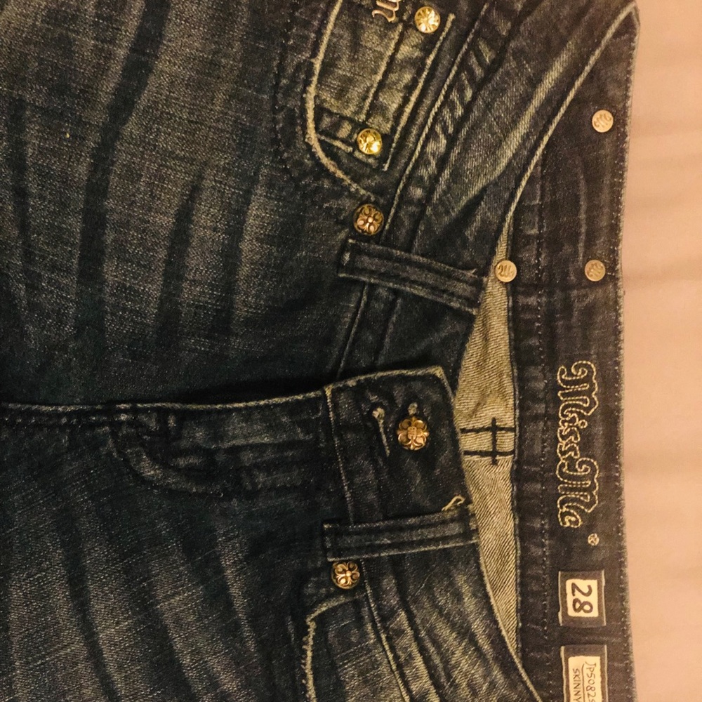 Jean - Picture 3 of 4